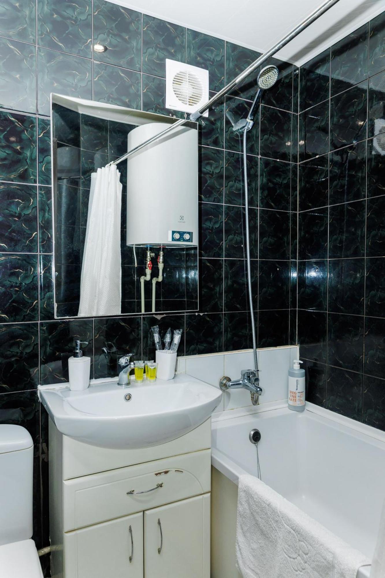 Морська Квартира У Центрі М Полтава Мережа Alexapartments Документи Для Відряджень Цілодобове Безконтактне Заселення 24-7 Экстерьер фото